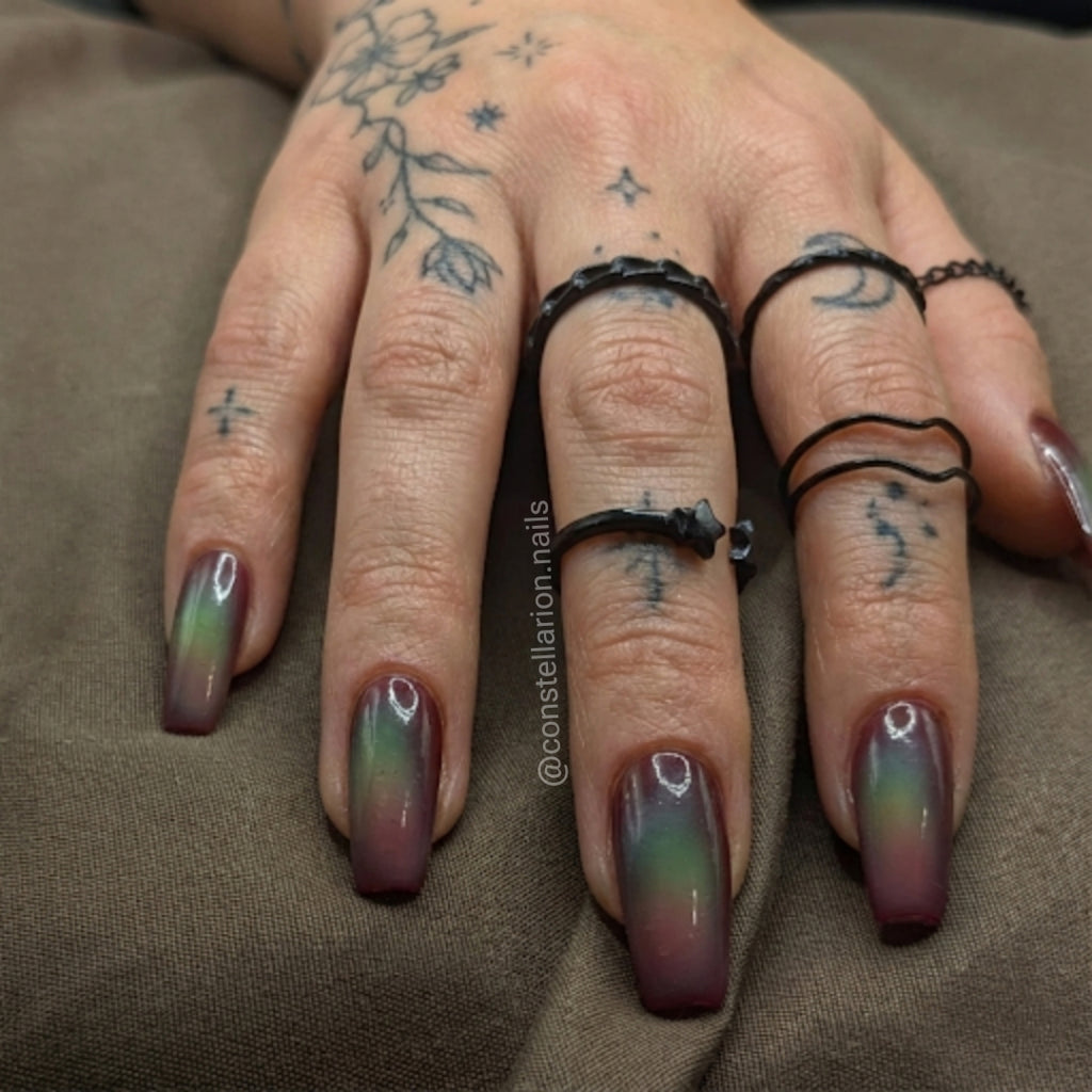 Aura Borealis Berry Glow (short)